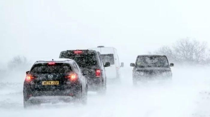 Storm Goretti brings 30cm snow, 70 mph winds to lash UK 