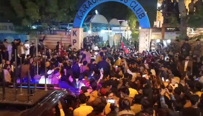 Khyber Pakhtunkhwa Chief Minister Sohail Afridi reaches Karachi Press Club during his three-day visit to Sindh, Karachi, January 9, 2026. — Screengrab via X/@HaleemAdil