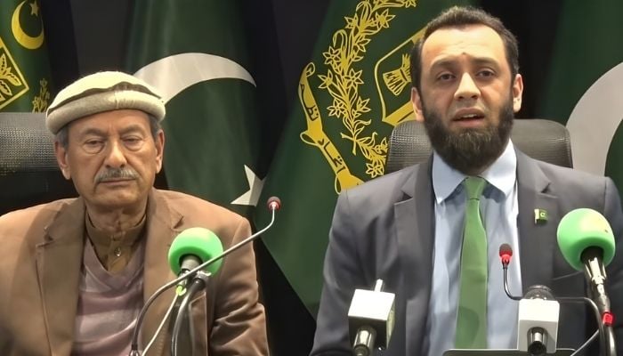 Federal Information Minister Atta Tarar (right) and PML-N leader Zahid Khan addressing a press conference in Islamabad on January 9, 2026. — Screengrab via Geo News