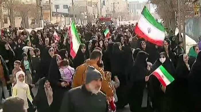 Iran's Guards declare 'red line' on security as Tehran seeks to quell unrest