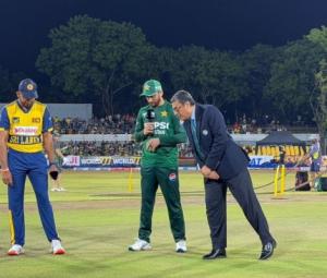 Pakistan bowl first after winning toss in rain-delayed third Sri Lanka T20I