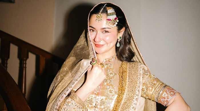 Hania Aamir responds to 'divorce' predictions
