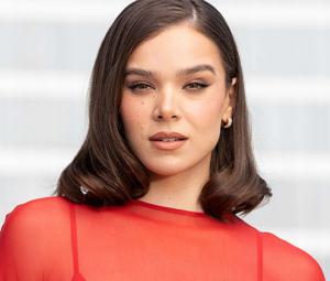 Hailee Steinfeld radiates with baby bump at Golden Globes