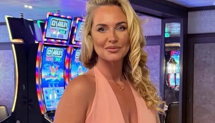 Josie Gibson shows off super fit figure during luxury Thailand trip