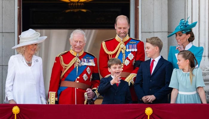 Royal family’s Palace balcony secret details will shock you