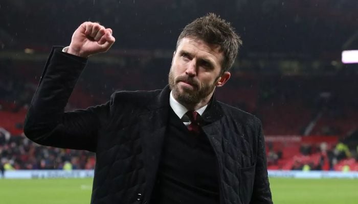 Why did Manchester United choose Michael Carrick as interim head coach?