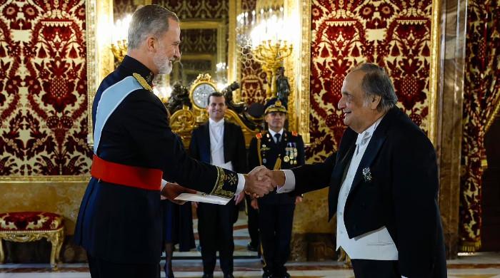 King Felipe shines in elegance in new chapter at Palace event