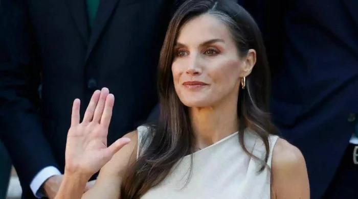 Queen Letizia speaks volumes in power move: watch inside