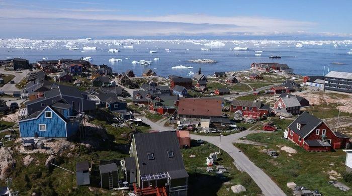 Buying Greenland could cost US $700 billion, estimates suggest