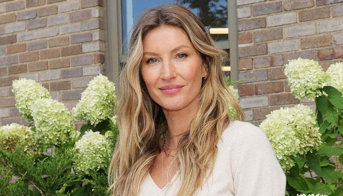 Gisele Bündchen hints at babys name with jewellery