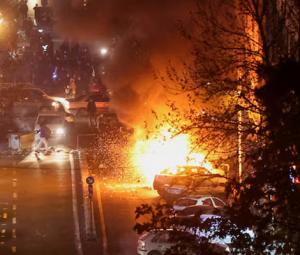 US imposes sanctions on Iran over 'crackdown' on protesters