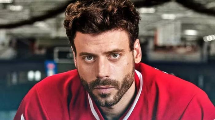 Francois Arnaud cuts off ties with 'Heated Rivalry' costars amid trolling