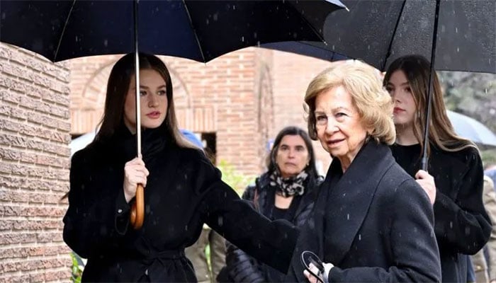 Princess Leonor and Sofía in family solidarity at Madrid memorial
