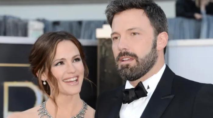 Jennifer Garner teases Ben Affleck over Beyoncé' 'Halo' story