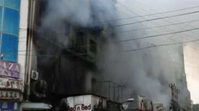 Karachi mall blaze: Death toll rises to five as firefighting efforts continue