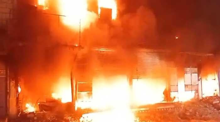 Karachi shopping mall fire: Death toll rises to three, several injured 
