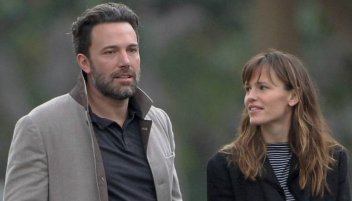 Jennifer Garner, Ben Affleck co-parent their kids after divorce