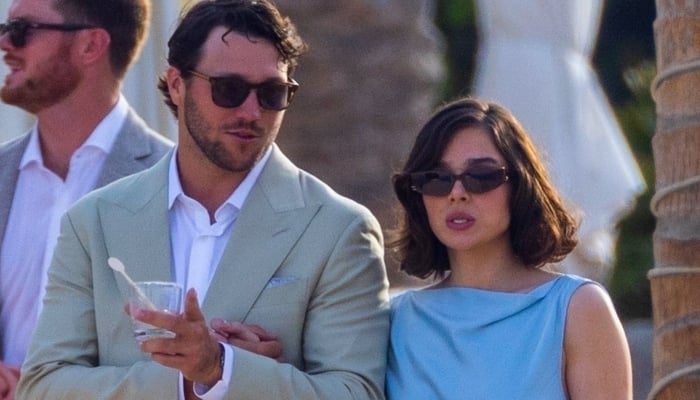 Hailee Steinfeld skipped Josh Allens latest playoff game after Golden Globes