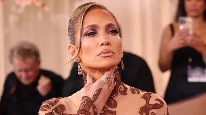 Jennifer Lopez ‘rude' glambot moment unmasked after major backlash