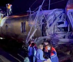At least seven die after two high-speed trains derail in Spain