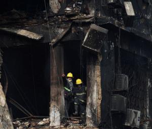 Rising smoke, locked exits: How Karachi mall inferno trapped victims