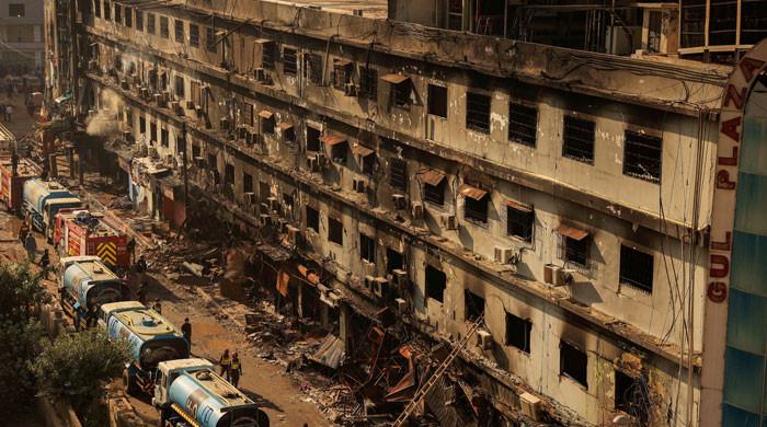 Death toll in Karachi's Gul Plaza inferno climbs to 28 as over 80 missing