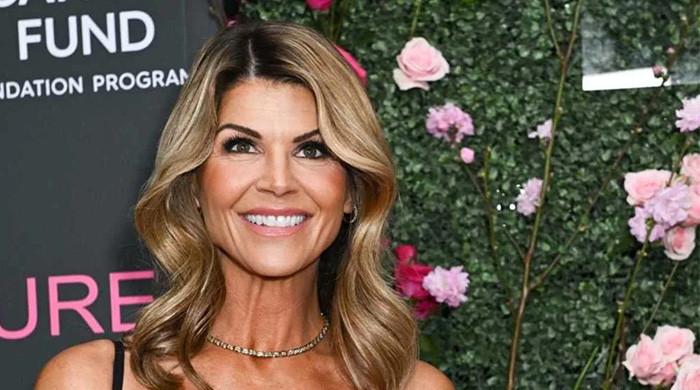Lori Loughlin still 'very angry' with Mossimo Giannulli months after split