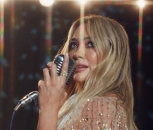 Hilary Duff excites fans as she revives hit songs during London gig: Watch