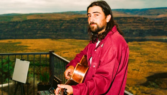 Noah Kahan gives fans first glimpse into new release after two years