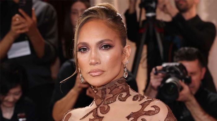 Jennifer Lopez ‘staged' outing after viral glambot moment causes uproar