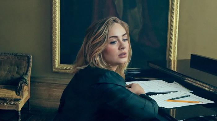 Adele's '21' sets new record in music industry