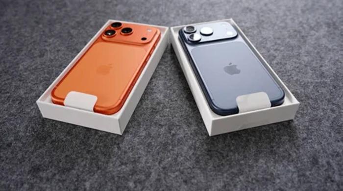 THIS is what iPhone 18 Pro's display might look like