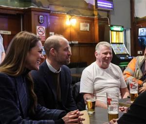 Princess Kate and William ignore protest shouts in Scotland