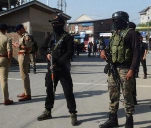 Journalists in IIOJK asked by police to sign pledge vowing to keep peace