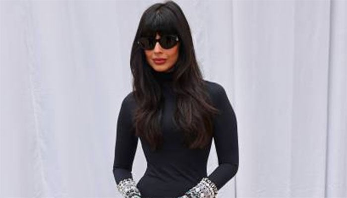 Jameela Jamil says Justin Baldoni should just stay in Sweden after on-set drama