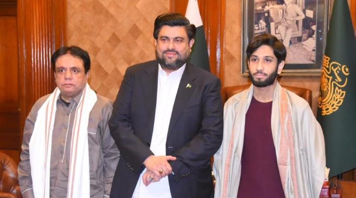 Sindh Governor Tessori pledges financial support for Imran Farooq's sons