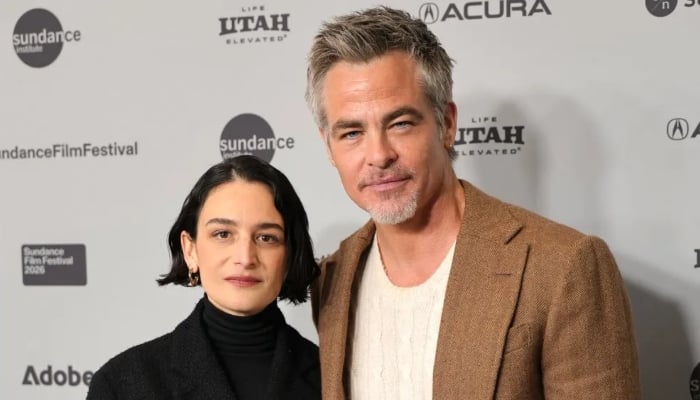 Chris Pine praises costar Jenny Slate at Carousel Sundance premiere