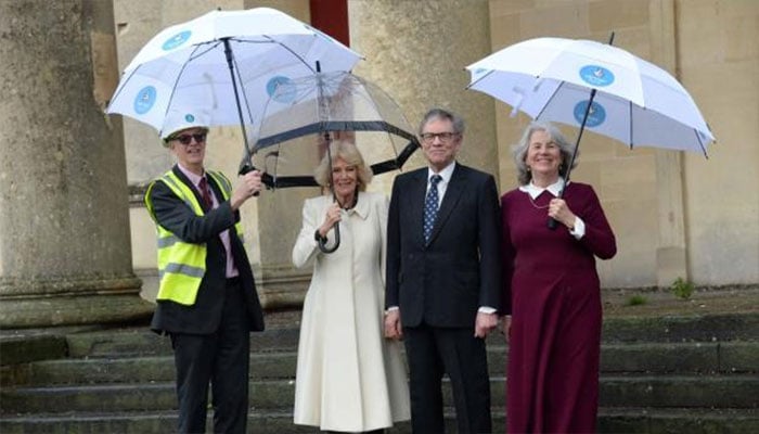 The Queen alongside director David Dawson, Caroline Kay, and Peter Troughton.