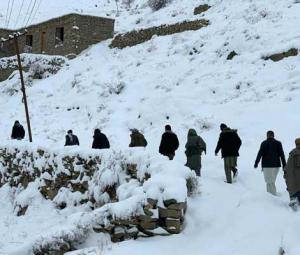 Snow, heavy rain kill 61 in three days in Afghanistan