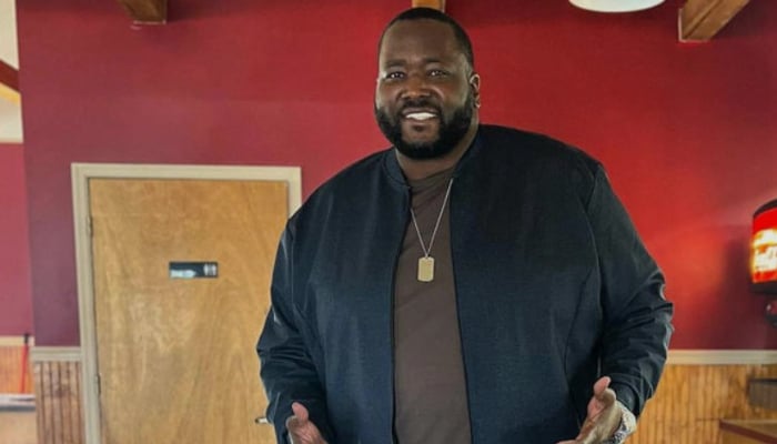 Quinton Aaron collapses at his home in Atlanta