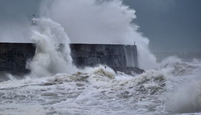 Storm Chandra set to hit UK with 80mph winds, heavy rain, snow