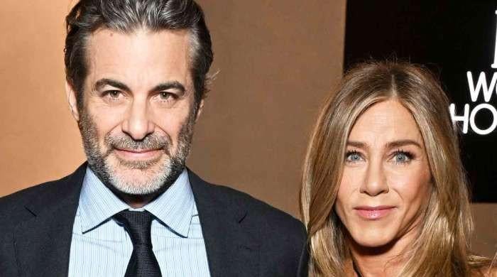 Jim Curtis blushes as he reveals timeline of Jennifer Aniston relationship