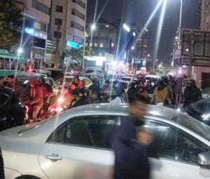 Roads around Karachi Press Club choked by protest over Iman, Hadi conviction