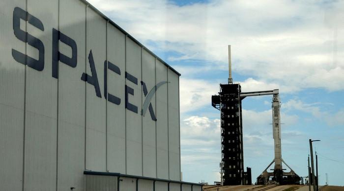 Musk's SpaceX considering IPO for June 2026 at $1.5 trillion valuation, surpassing Saudi Aramco