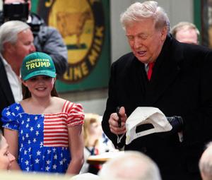 Trump vows to ‘de-escalate' after Minneapolis shootings