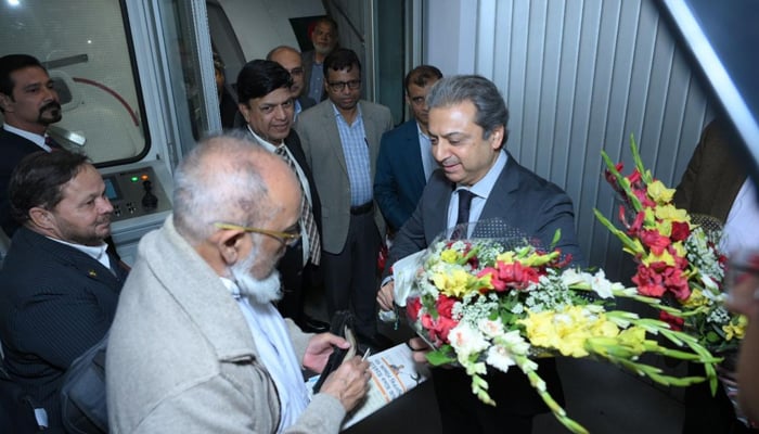Nadir Shafi Dar, Director General Pakistan Civil Aviation Authority, welcomes first direct flight from Bangladesh after 14-year hiatus at Jinnah International Airport, Karachi, January 29, 2026. — PCAA