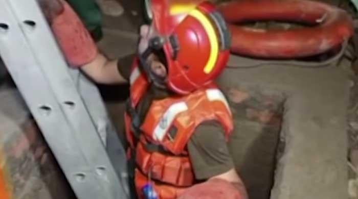 Lahore manhole tragedy: Woman body found, search for child continues