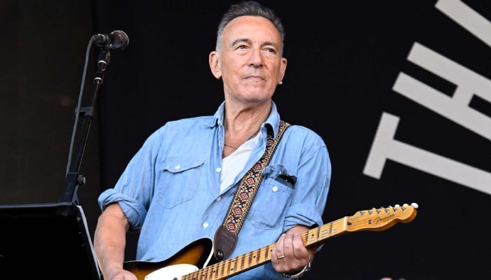 Bruce Springsteen united fans with protest song about the current affairs