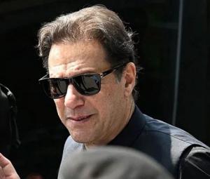 Pims senior doctor reveals details of Imran Khan's eye examination