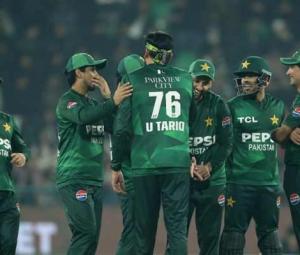 Pakistan register several records in crushing second T20I win over Australia
